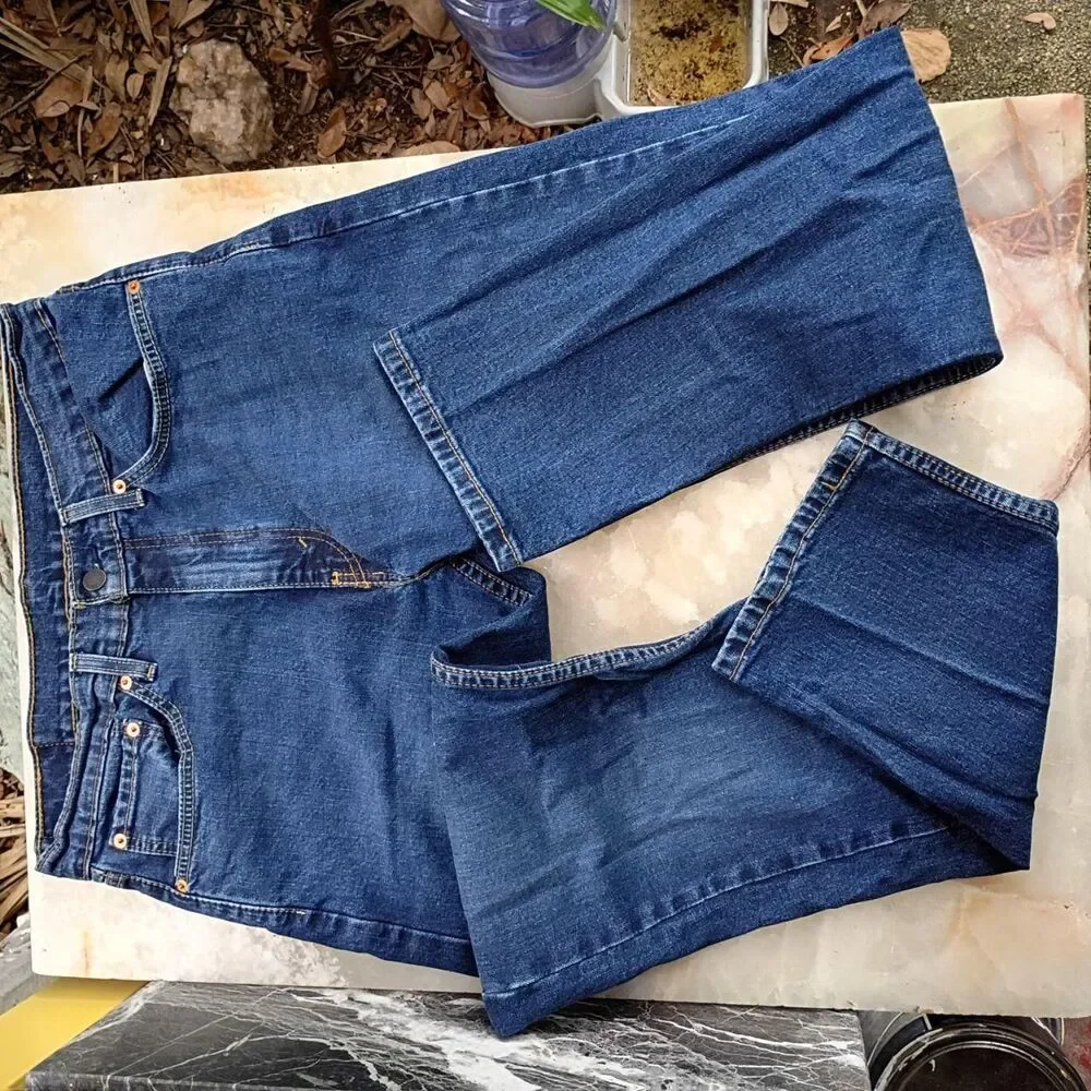 Levi-s Men's Blue and Navy Jeans